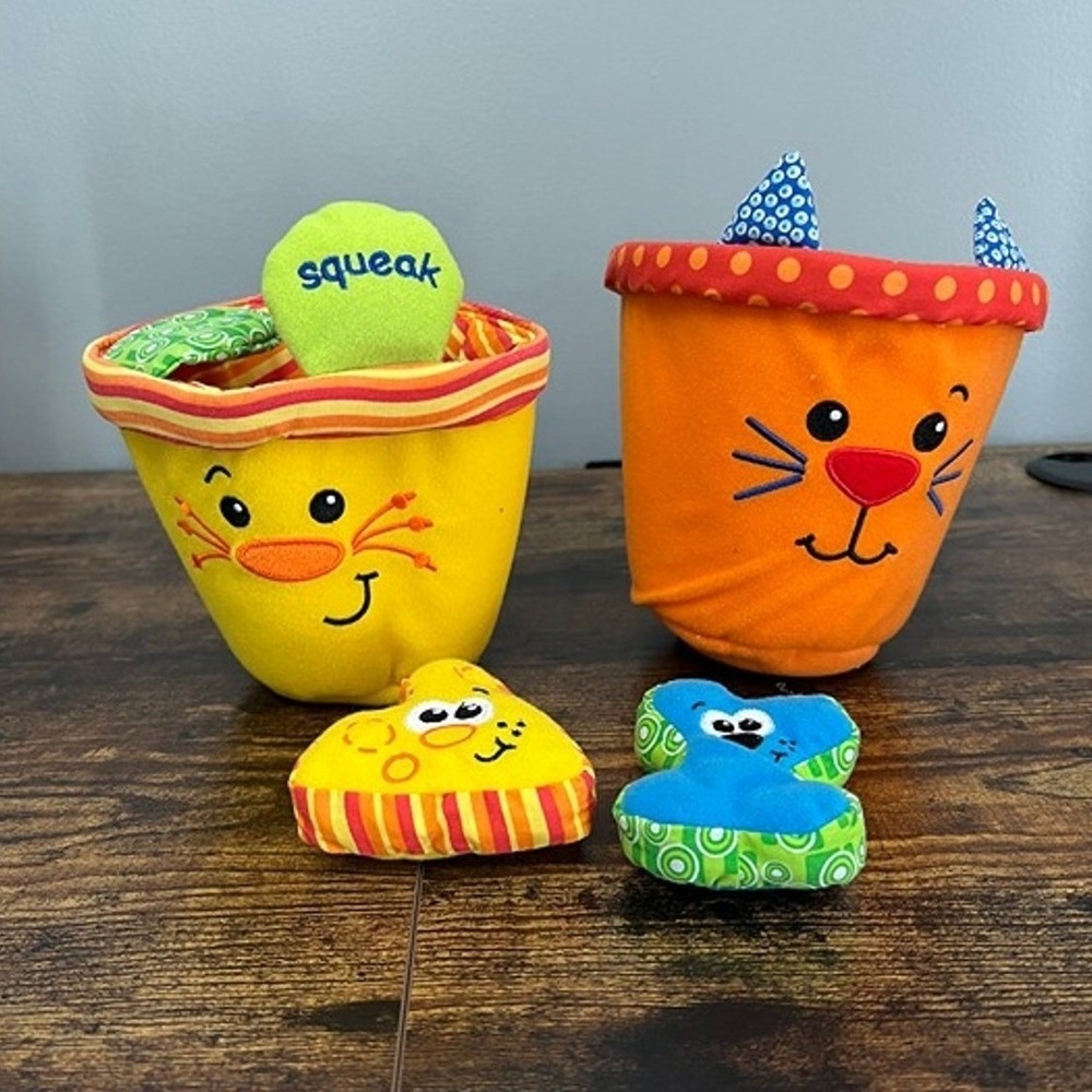 Infantino 2007 Nesting Bucket Soft Baby Toy Cat Mouse Cheese Bone Squeak Crinkle
